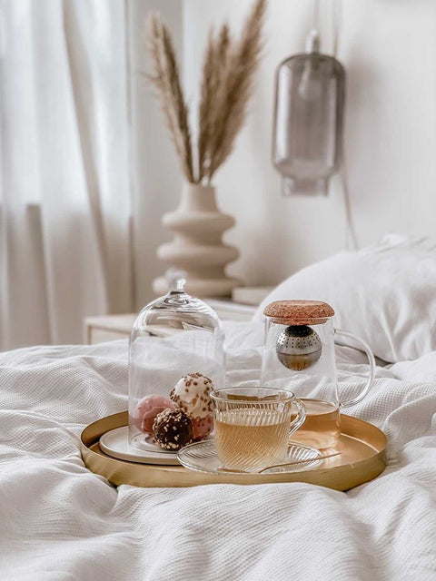 Get the Pong's OH!T CUP is a magnetic tea infuser mug made of hand-blown borosilicate glass.