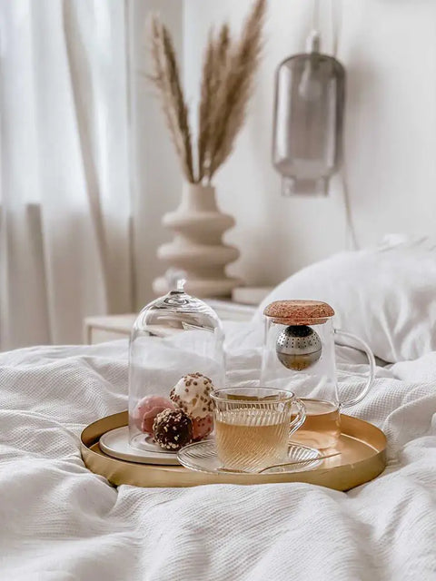 Get the Pong's OH!T CUP is a magnetic tea infuser mug made of hand-blown borosilicate glass.