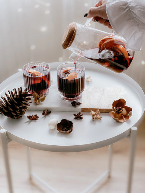 Get the Pong's OH!T POT is a hand-blown borosilicate glass teapot with a magnetic, adjustable tea infuser.