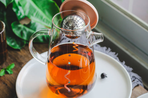 Get the Pong OhTeavor Teacup Magnetic Tea Infuser that Adjust for Your Taste with raised stainless steel infuser.