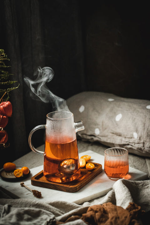 Get the Pong's OH!T POT is a hand-blown borosilicate glass teapot with a magnetic, adjustable tea infuser.