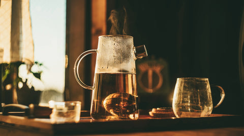 Get the Pong's OH!T POT is a hand-blown borosilicate glass teapot with a magnetic, adjustable tea infuser.